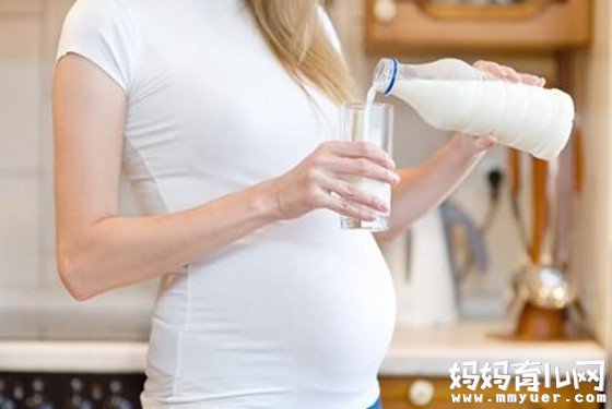 孕妇喝什么牛奶好补钙好 且看纯牛奶VS酸奶之间的‘较量’