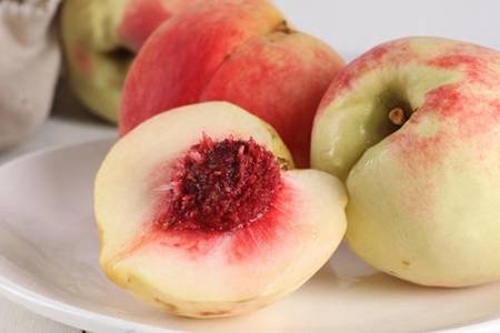 油桃的营养价值及功效与作用（吃油桃活血化瘀吗）
